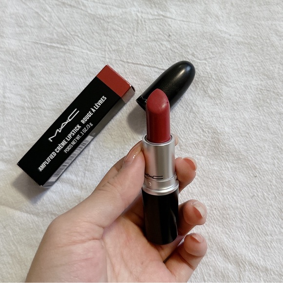 MAC Lipstick - 102 Brick-O-La - Picture 1 of 2